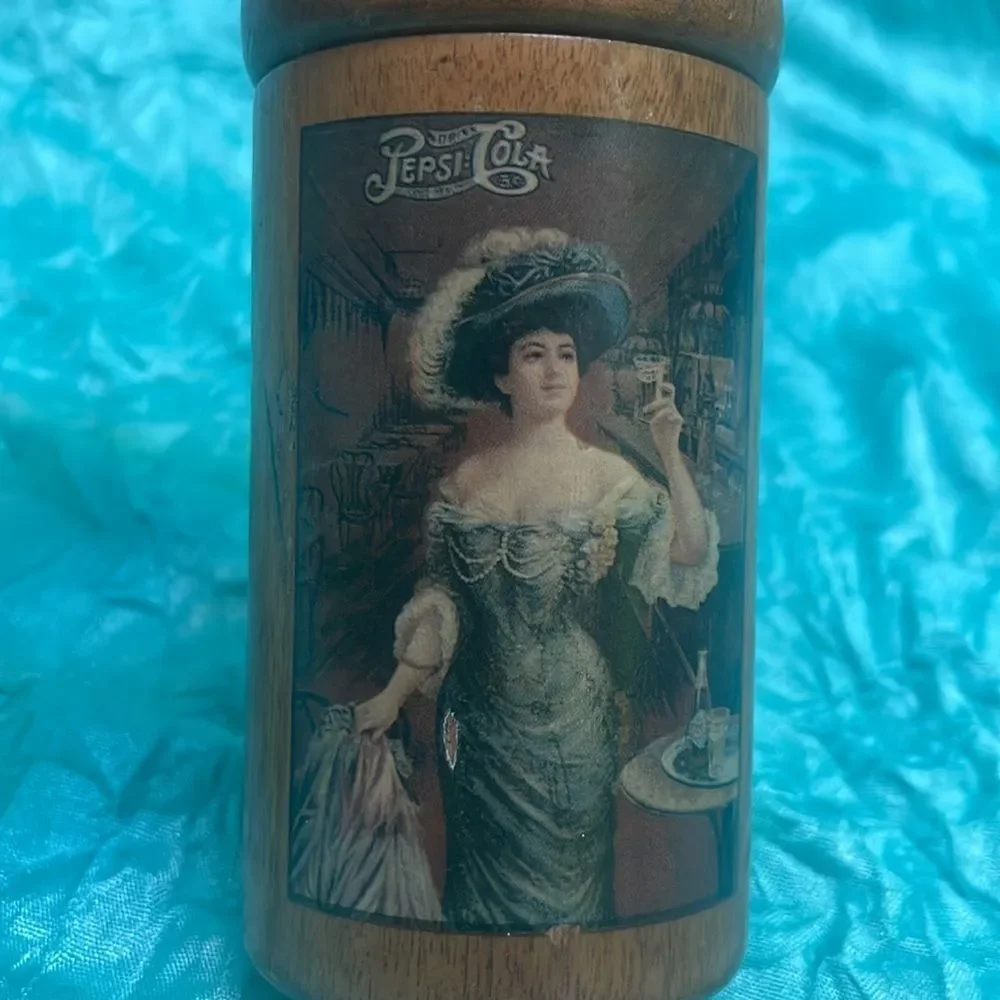 Vintage PepsiCola 1973 wooden Pepper